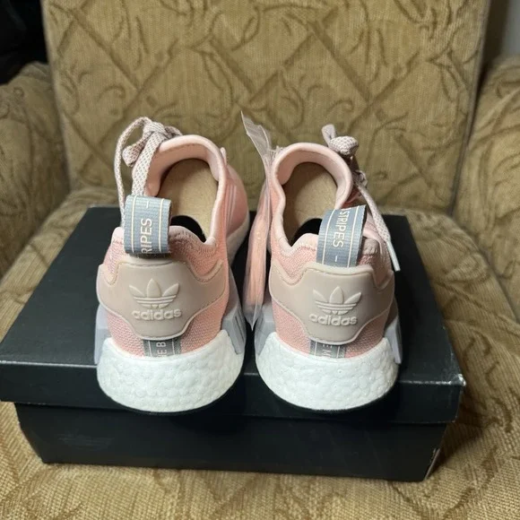 NEW adidas NMD R1Vapour Pink/Light Onix Women's Size 10‎ 2017 BY3059